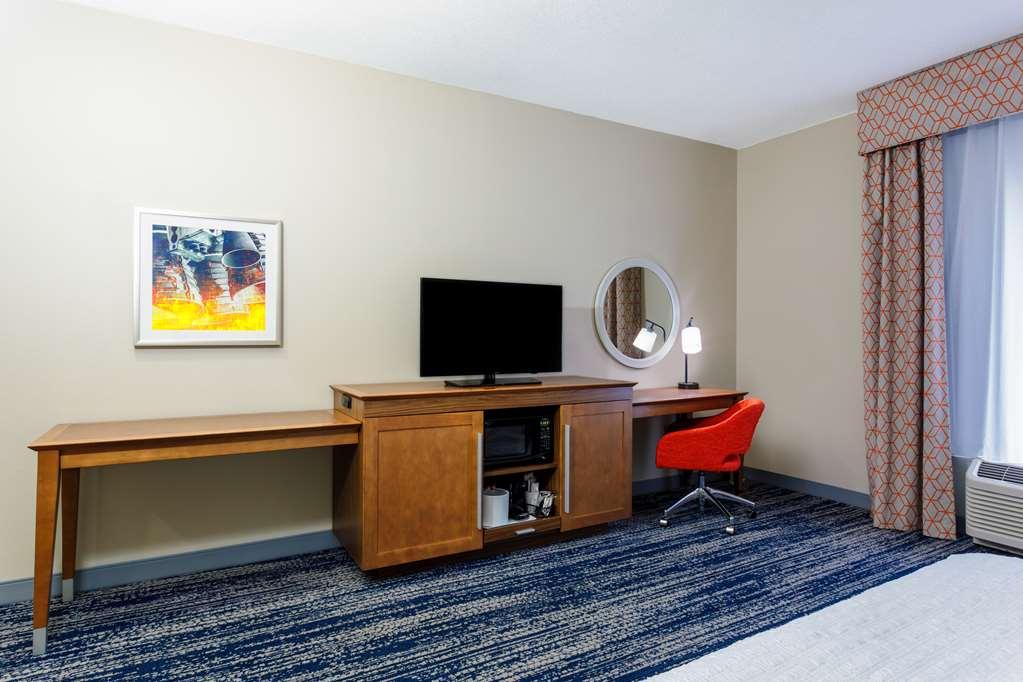 Hampton Inn Titusville/I-95 Kennedy Space Center Room photo