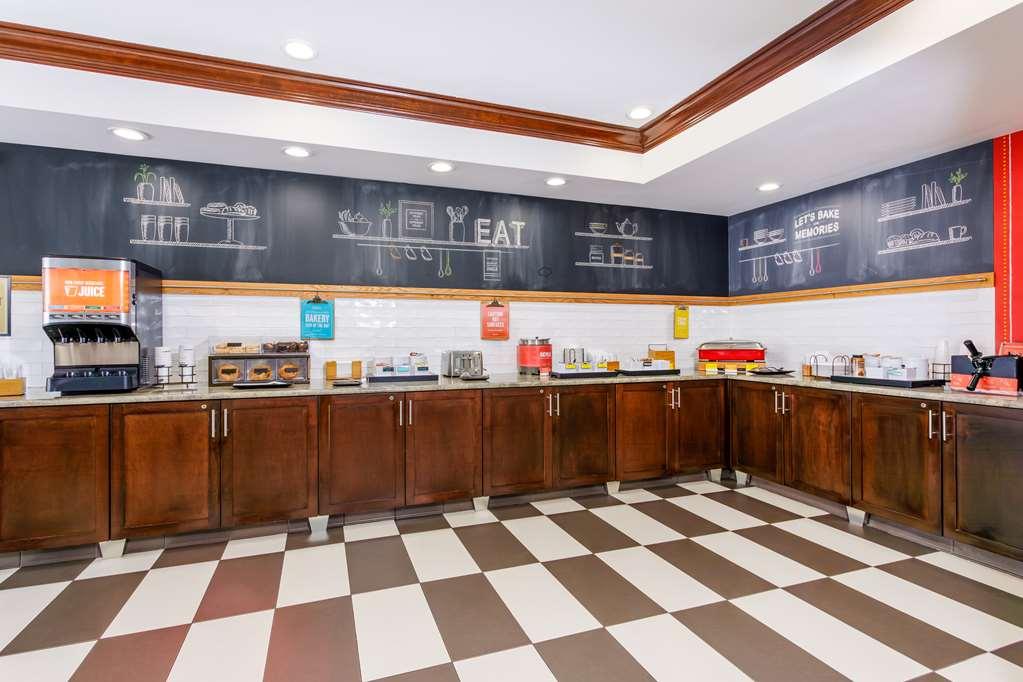 Hampton Inn Titusville/I-95 Kennedy Space Center Restaurant photo