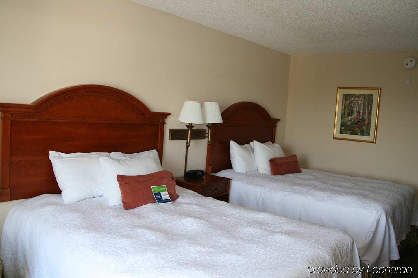Hampton Inn Titusville/I-95 Kennedy Space Center Room photo